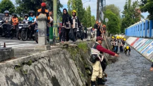 Gerakan Jogja Resik-Resik Sampah: Pelajar Kota Yogyakarta Diajak Jaga Lingkungan